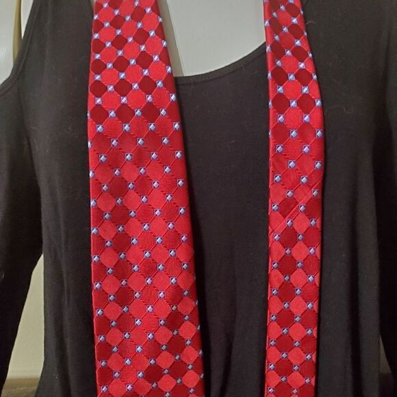 Jos A Bank Red, Blue, & White Silk Tie - Picture 2 of 5